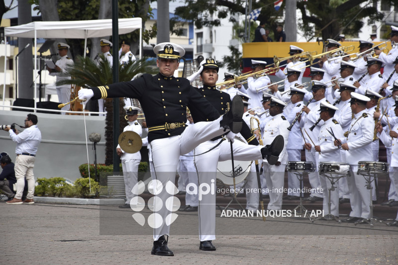 DESFILE NAVAL