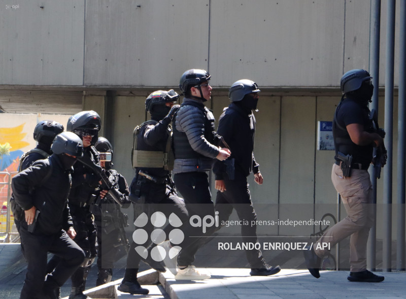 SALCEDO ACUDE A FISCALIA GENERAL