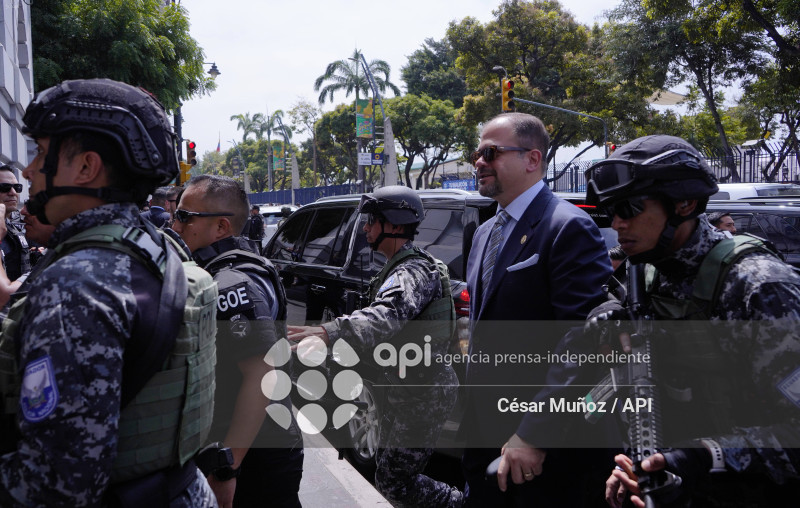 GYE-LLEGADA AUTORIDADES