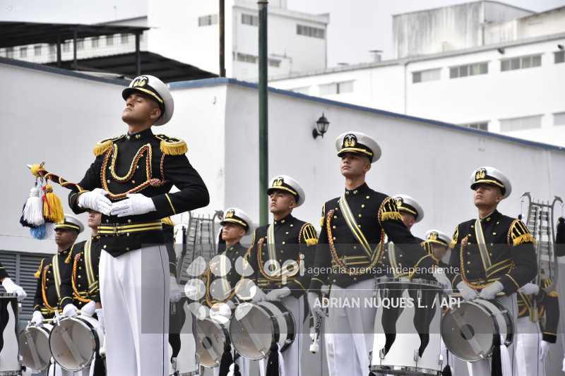 DESFILE NAVAL