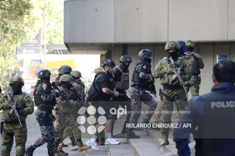 SALCEDO ACUDE A FISCALIA GENERAL