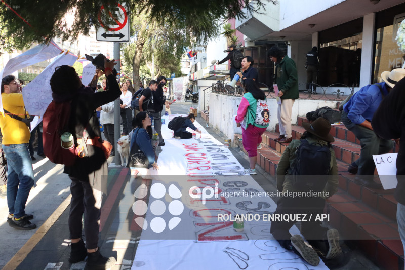 PROTESTA FUSION MINISTERIO CULTURA