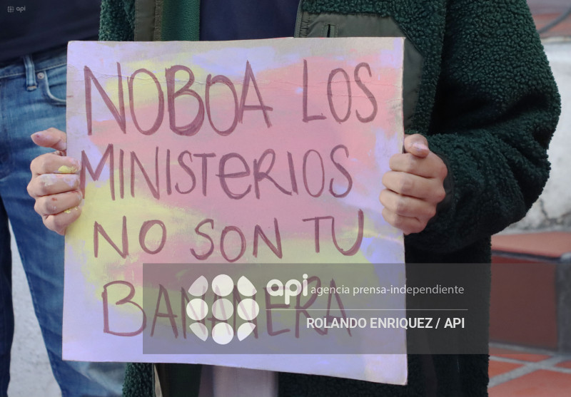 PROTESTA FUSION MINISTERIO CULTURA