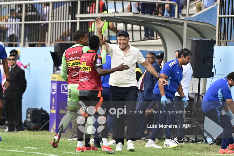 FBL-LIGAPRO-MANTA-EMELEC