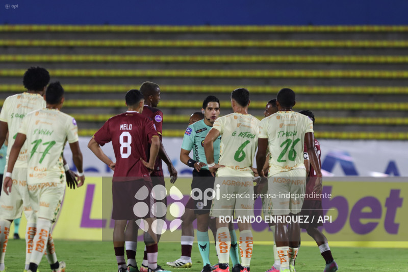 FBL LIGAECUABET VINO TINTO VS ORENSE