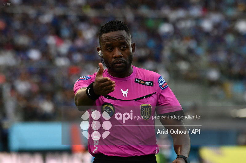 FBL-LIGAPRO-MANTA-EMELEC