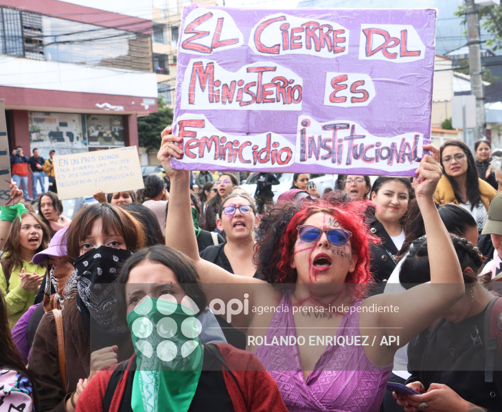 PROTESTA MIN MUJER
