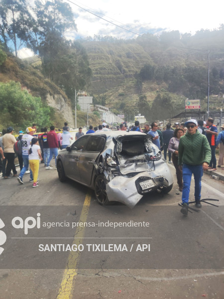 TRAGEDIA EN VUELTA AUTOMOVILISTICA