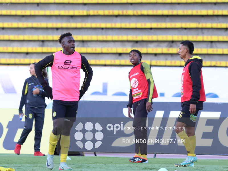 FBL COPA ECUADOR MIGUEL ITURRALDE VS EMELEC