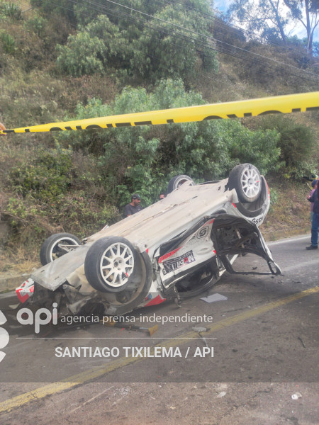 TRAGEDIA EN VUELTA AUTOMOVILISTICA