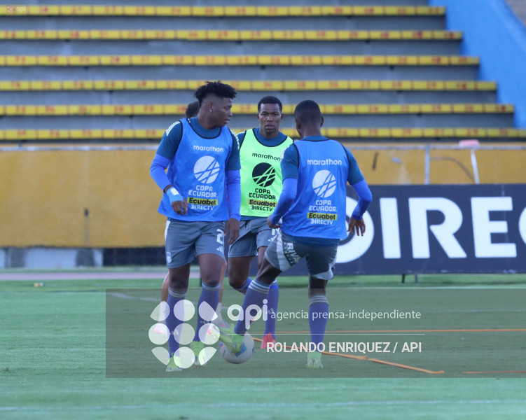 FBL COPA ECUADOR MIGUEL ITURRALDE VS EMELEC