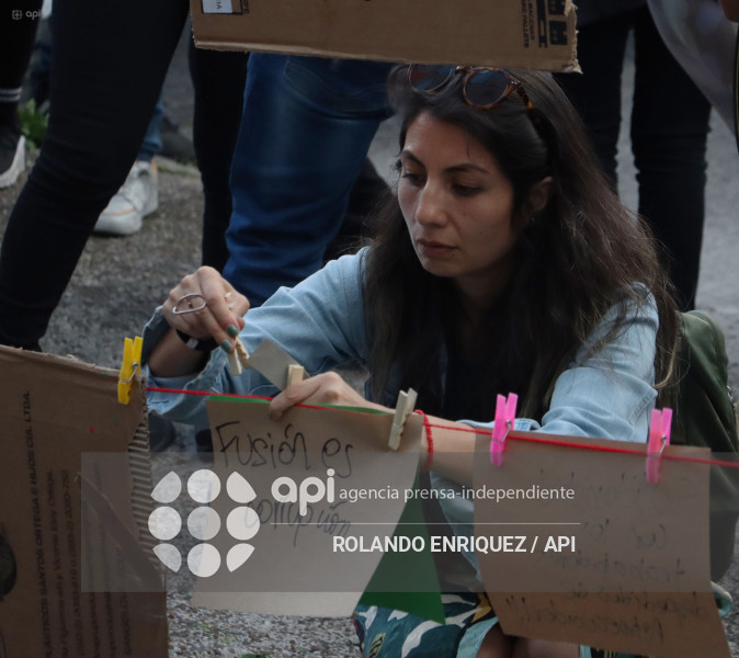 MARCHAS Y PLANTONES MINISTERIOS