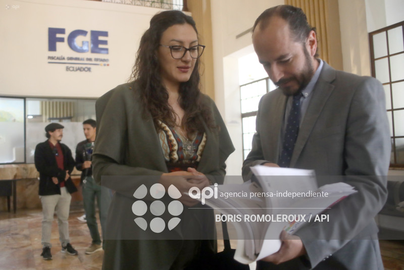 CUENCA-PREFECTURA PRESENTA DENUNCIA-FISCALIA