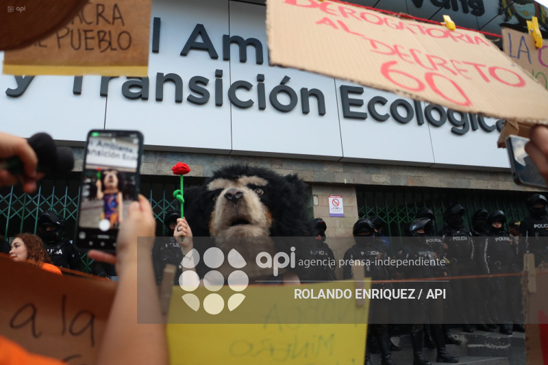 MARCHAS Y PLANTONES MINISTERIOS