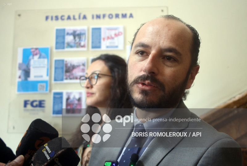 CUENCA-PREFECTURA PRESENTA DENUNCIA-FISCALIA