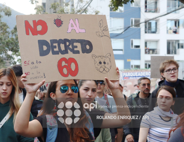 MARCHAS Y PLANTONES MINISTERIOS