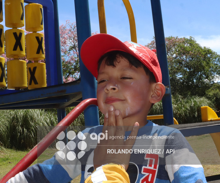 RADIACION SOLAR EN QUITO