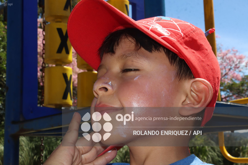 RADIACION SOLAR EN QUITO