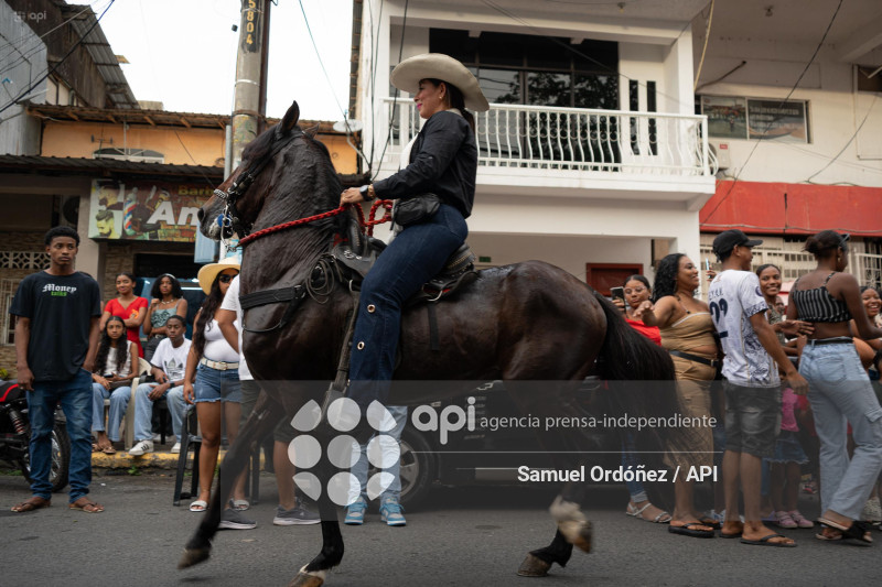 CABALGATA FIESTAS DE ESMERALDAS