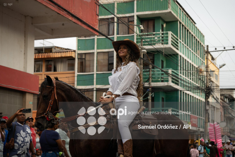 CABALGATA FIESTAS DE ESMERALDAS