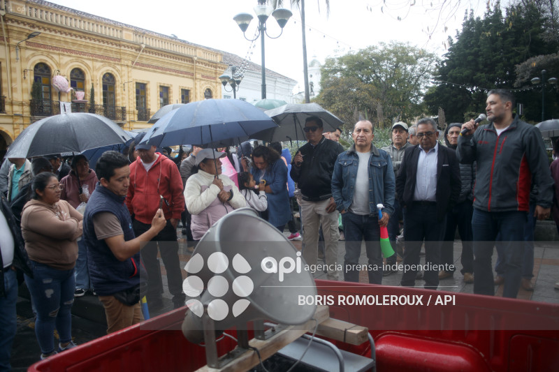 CUENCA-PROTESTA TRANSPORTISTAS