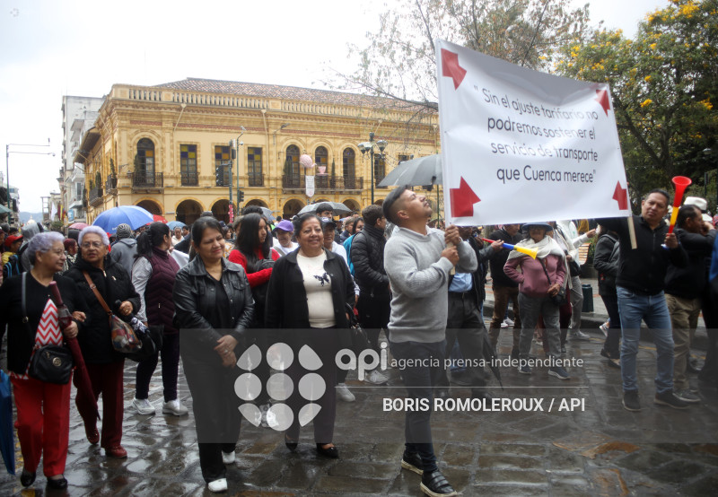 CUENCA-PROTESTA TRANSPORTISTAS