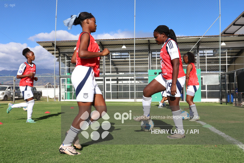 FBL SUPERLIGA FEMENINA ESPUCE VS EMELEC