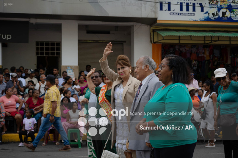 DESFILE CIVICO MILITAR ESMERALDAS