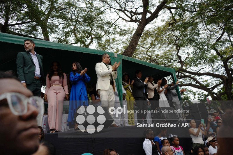 DESFILE CIVICO MILITAR ESMERALDAS