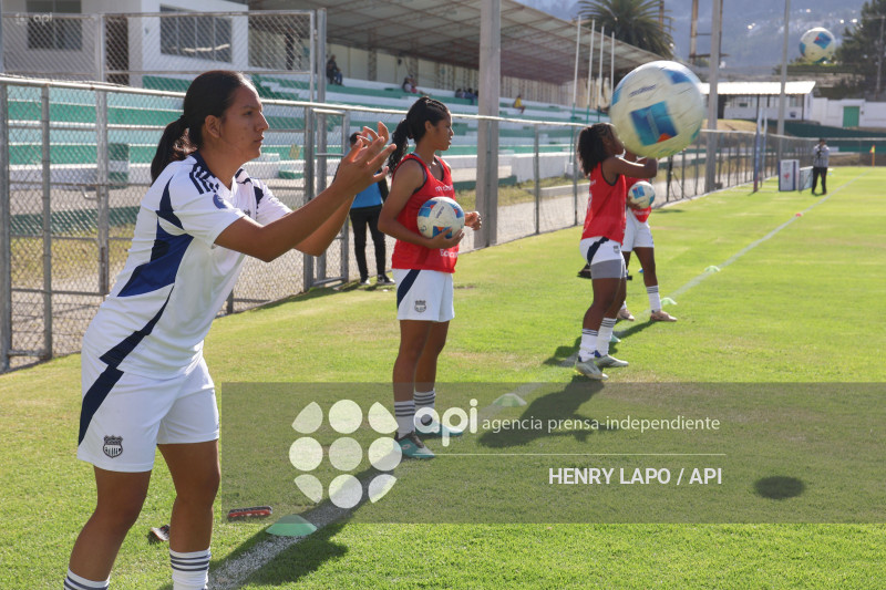 FBL SUPERLIGA FEMENINA ESPUCE VS EMELEC