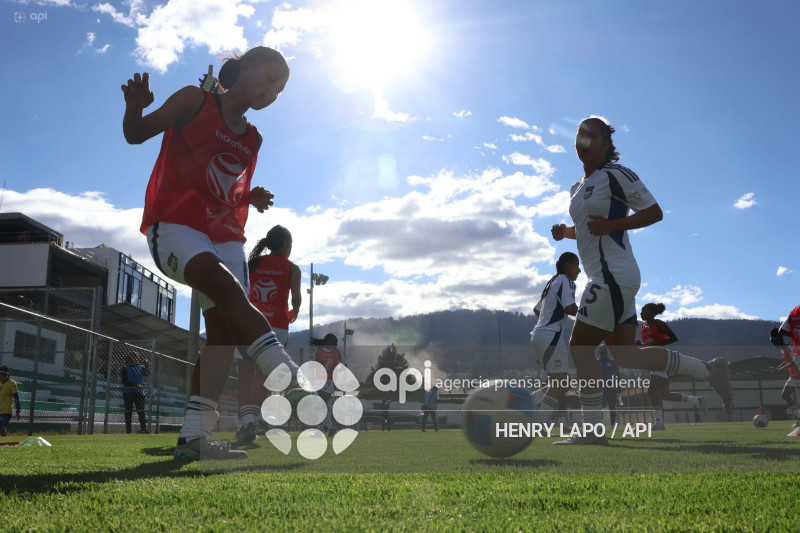 FBL SUPERLIGA FEMENINA ESPUCE VS EMELEC