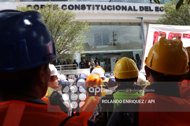 MARCHA MINEROS CONTRA LA TASA MINERA