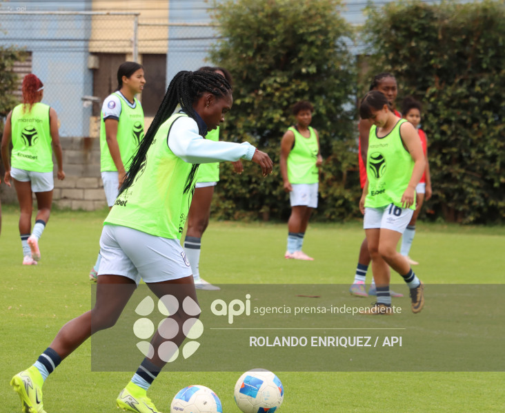 FBL SUPERLIGA FEMENINA CATOLICA VS MACARA