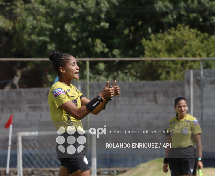 FBL SUPERLIGA FEMENINA CATOLICA VS MACARA