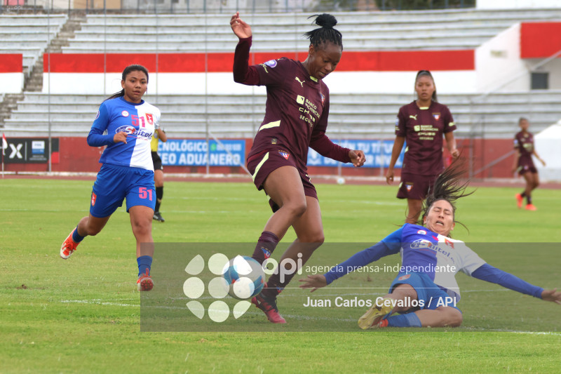 FBL-SUPERLIGA-DEPORTIVO IBARRA-LDU