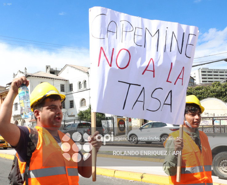 MARCHA MINEROS CONTRA LA TASA MINERA