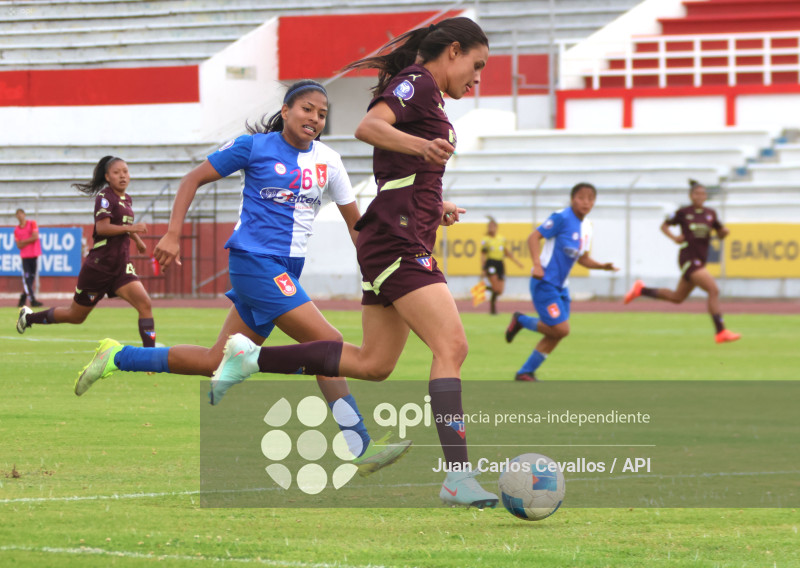 FBL-SUPERLIGA-DEPORTIVO IBARRA-LDU