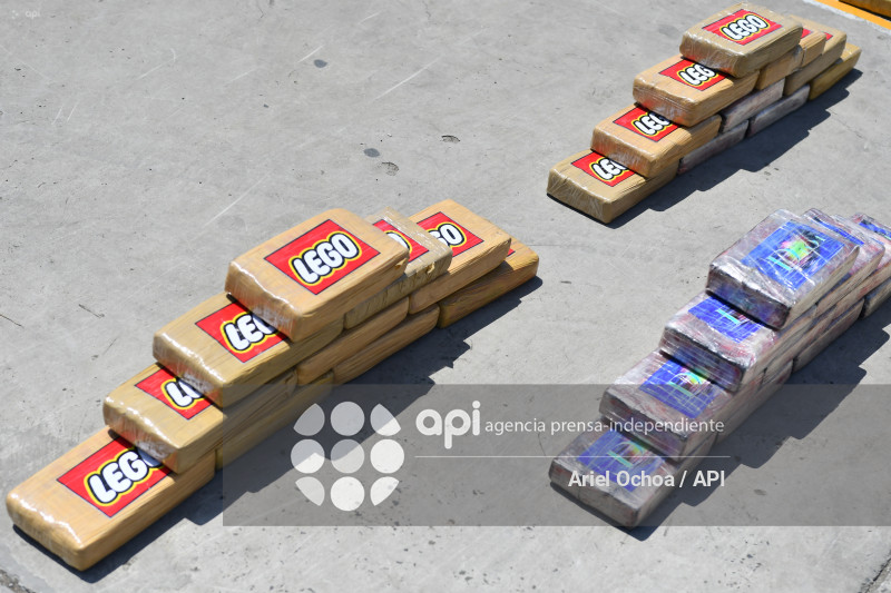 MANTA-DROGA-EL AROMO