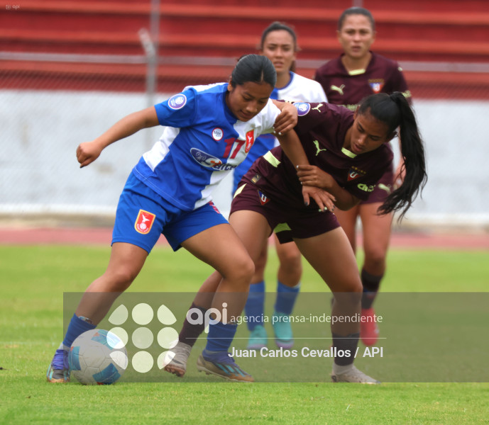 FBL-SUPERLIGA-DEPORTIVO IBARRA-LDU