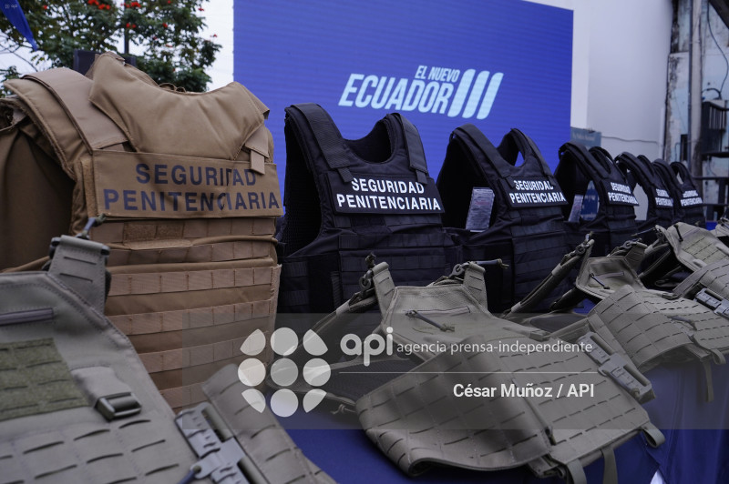 GYE-ENTREGA CHALECOS