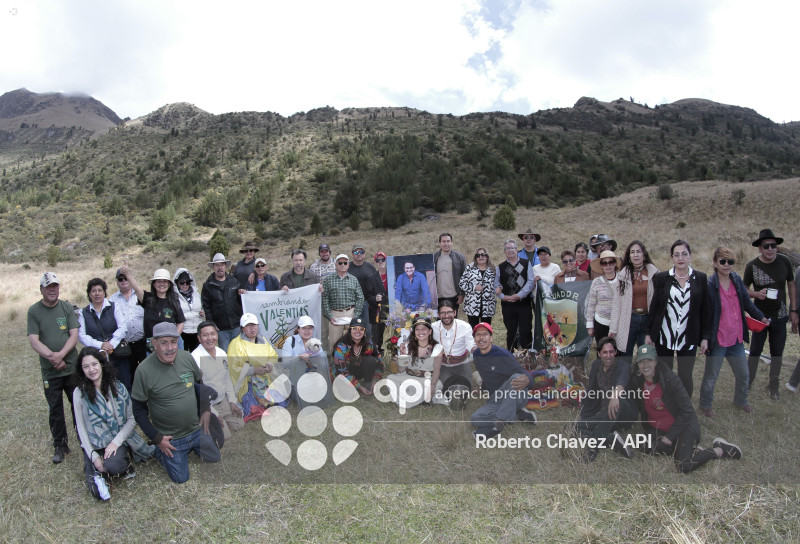 MISA Y RITUALES EN MEMORIA DE FERNANDO VILLAVICENCIO