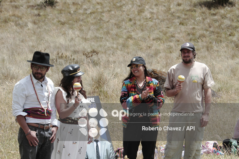 MISA Y RITUALES EN MEMORIA DE FERNANDO VILLAVICENCIO