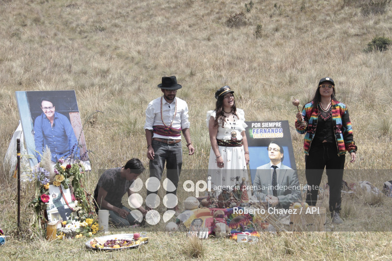 MISA Y RITUALES EN MEMORIA DE FERNANDO VILLAVICENCIO