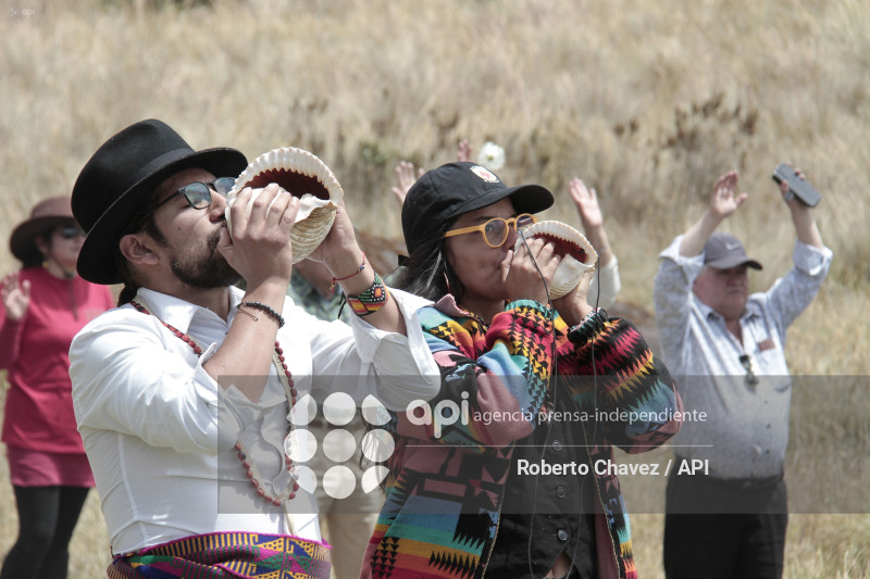 MISA Y RITUALES EN MEMORIA DE FERNANDO VILLAVICENCIO