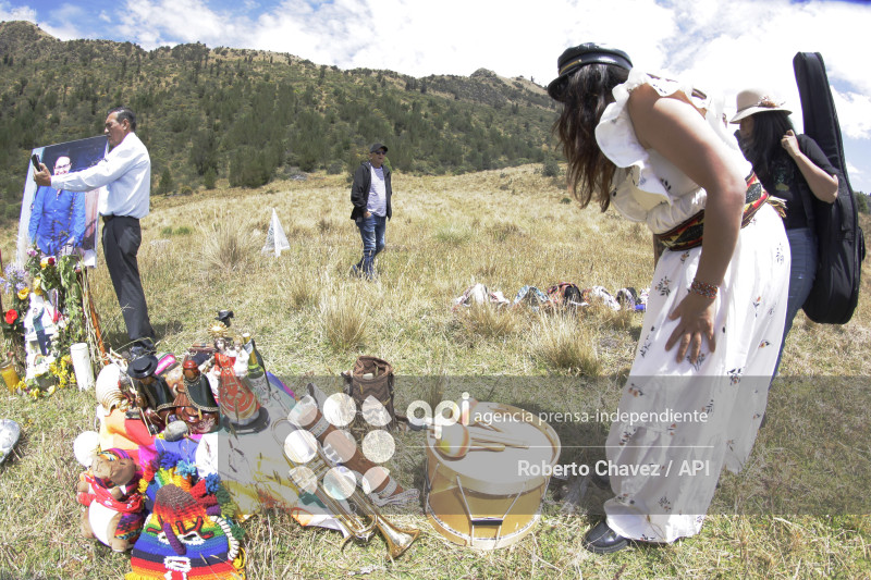 MISA Y RITUALES EN MEMORIA DE FERNANDO VILLAVICENCIO