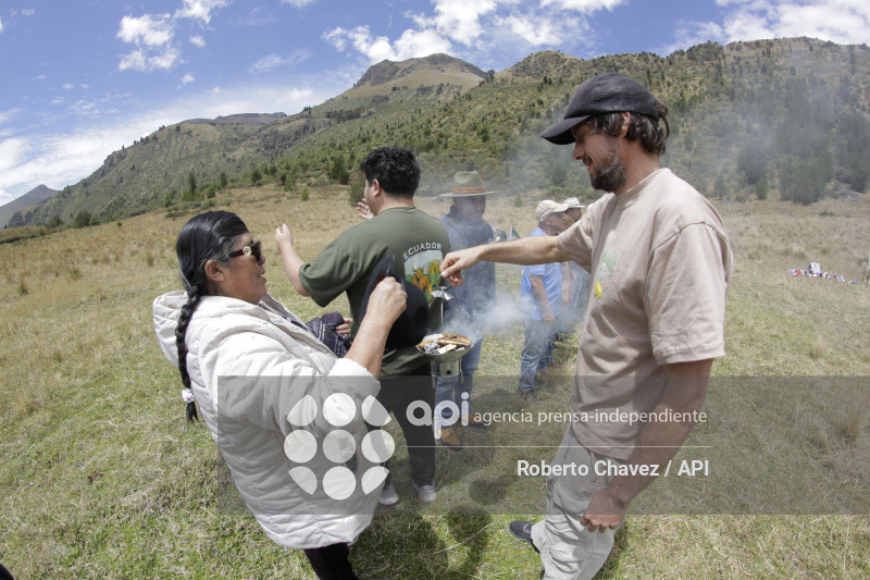 MISA Y RITUALES EN MEMORIA DE FERNANDO VILLAVICENCIO