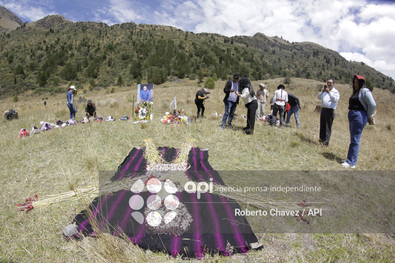 MISA Y RITUALES EN MEMORIA DE FERNANDO VILLAVICENCIO