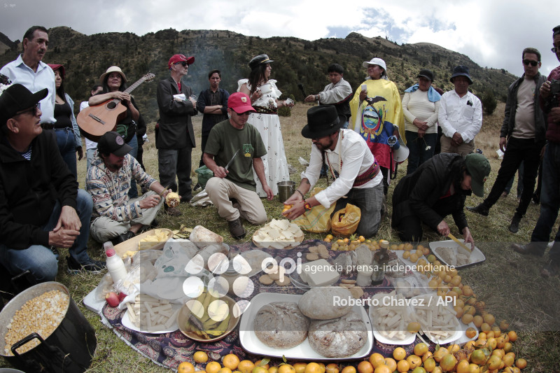 MISA Y RITUALES EN MEMORIA DE FERNANDO VILLAVICENCIO