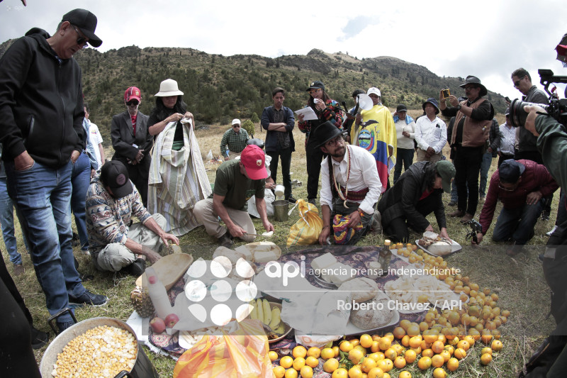 MISA Y RITUALES EN MEMORIA DE FERNANDO VILLAVICENCIO