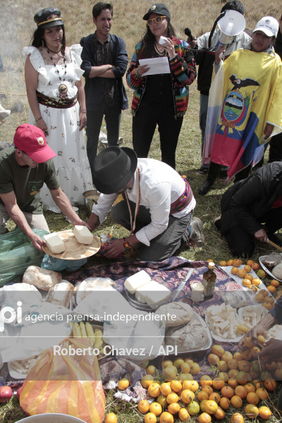 MISA Y RITUALES EN MEMORIA DE FERNANDO VILLAVICENCIO